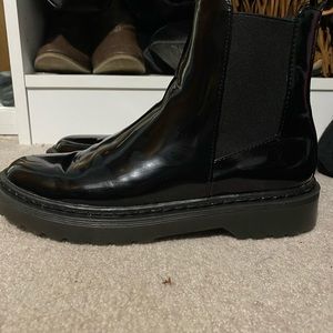 Patent leather Chelsea Boots